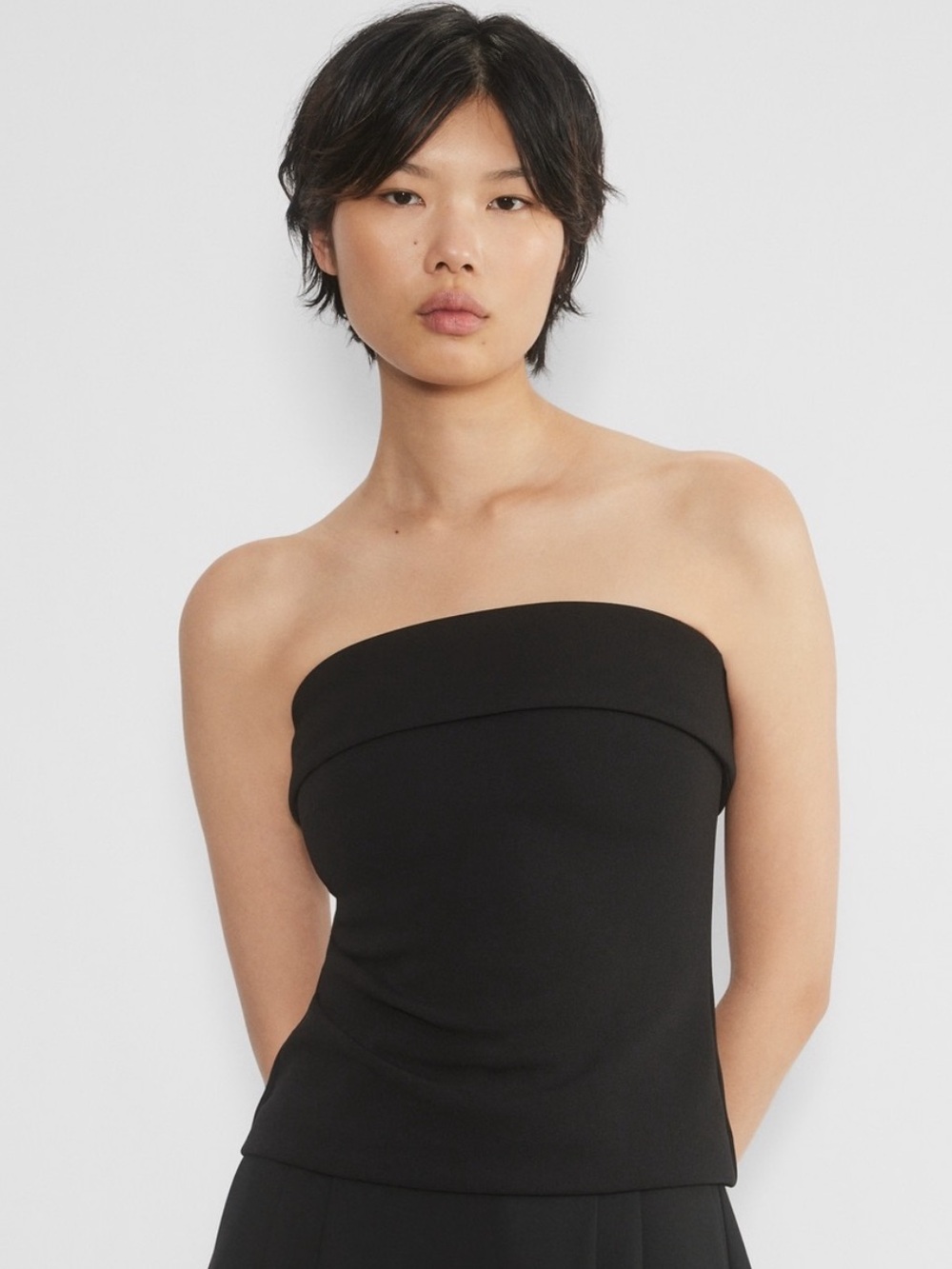 Aritzia Babaton FigureKnit Eyecatcher Black Tube Top
